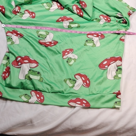 Frog and mushroom women's hoodie size 3X - Picture 10 of 10